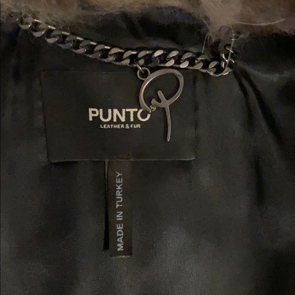 Real Silver Fox fur Vest with beautiful details - Picture 6 of 8